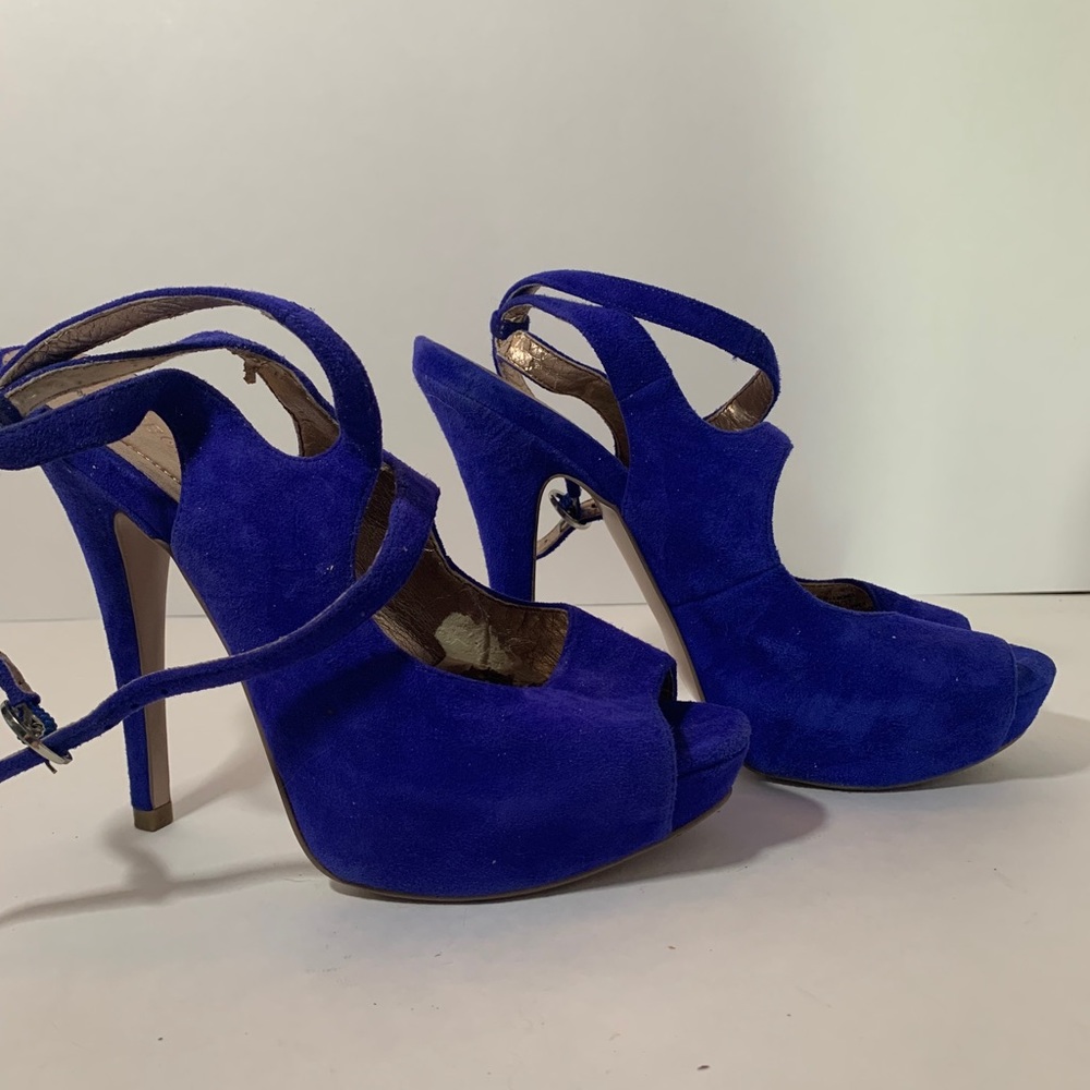 BCBGeneration leather high heels size 7